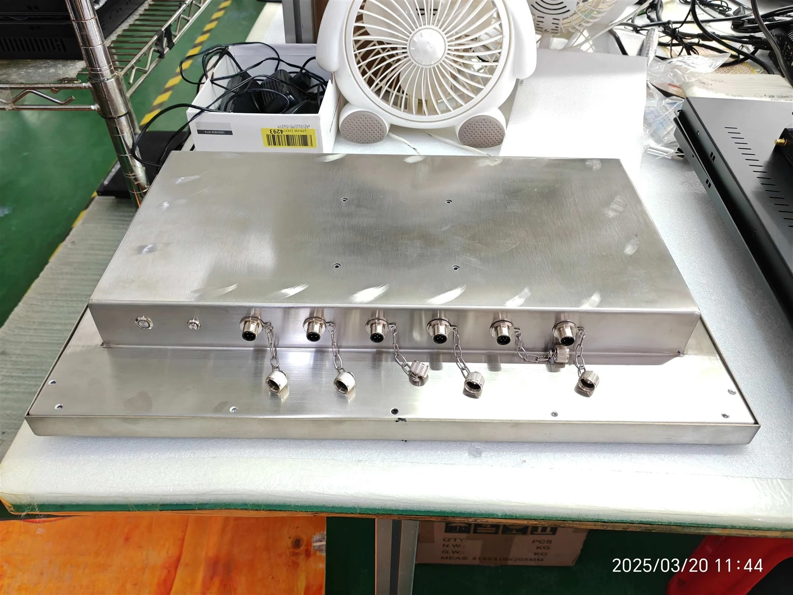 solid side panel pc case
